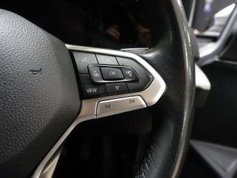 VOLKSWAGEN GOLF 2.0 TDI Life Hatchback 5dr Diesel DSG Euro 6 (s/s) (115 ps)