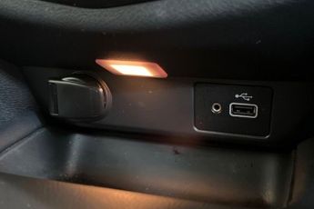 NISSAN JUKE 1.0 DIG-T N-Connecta SUV 5dr Petrol DCT Auto Euro 6 (s/s) (114 p