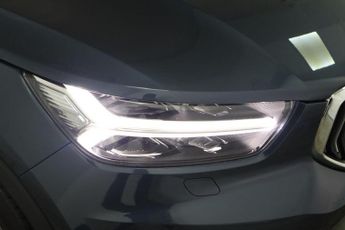 VOLVO XC40 2.0 D4 Inscription Pro Auto AWD Euro 6 (s/s) 5dr