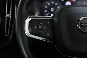 VOLVO XC40 2.0 D4 Inscription Pro Auto AWD Euro 6 (s/s) 5dr