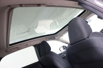 NISSAN QASHQAI 1.3 DIG-T MHEV N-Connecta XTRON Euro 6 (s/s) 5dr