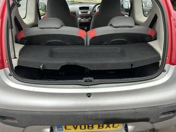 PEUGEOT 107 1.0 12V Urban Move Hatchback 3dr Petrol Manual Euro 4 (68 ps)