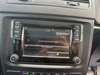 SKODA YETI 2.0 TDI Laurin & Klement Outdoor 5dr Diesel DSG 4WD Euro 6 (s/s)