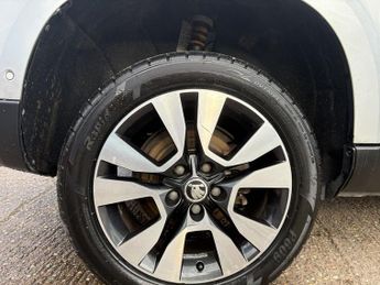 SKODA YETI 2.0 TDI Laurin & Klement Outdoor 5dr Diesel DSG 4WD Euro 6 (s/s)