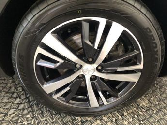 PEUGEOT 3008 1.6 13.2kWh Allure SUV 5dr Petrol Plug-in Hybrid e-EAT Euro 6 (s