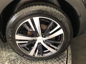 PEUGEOT 3008 1.6 13.2kWh Allure SUV 5dr Petrol Plug-in Hybrid e-EAT Euro 6 (s