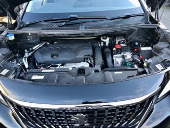PEUGEOT 3008 1.6 13.2kWh Allure SUV 5dr Petrol Plug-in Hybrid e-EAT Euro 6 (s