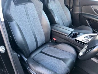 PEUGEOT 3008 1.6 13.2kWh Allure SUV 5dr Petrol Plug-in Hybrid e-EAT Euro 6 (s