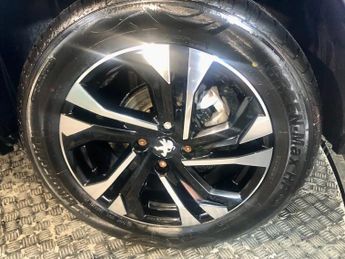 PEUGEOT 2008 1.2 PureTech Allure Premium SUV 5dr Petrol EAT Euro 6 (s/s) (130