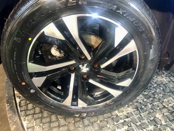 PEUGEOT 2008 1.2 PureTech Allure Premium SUV 5dr Petrol EAT Euro 6 (s/s) (130