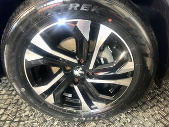 PEUGEOT 2008 1.2 PureTech Allure Premium SUV 5dr Petrol EAT Euro 6 (s/s) (130