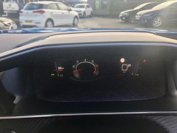 PEUGEOT 2008 1.2 PureTech Allure Premium SUV 5dr Petrol EAT Euro 6 (s/s) (130