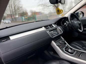 LAND ROVER RANGE ROVER EVOQUE 2.2 SD4 Pure Tech SUV 5dr Diesel Auto 4WD Euro 5 (s/s) (190 ps)