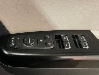 KIA SPORTAGE 1.6 T-GDi GT-Line S SUV 5dr Petrol DCT AWD Euro 6 (174 bhp)