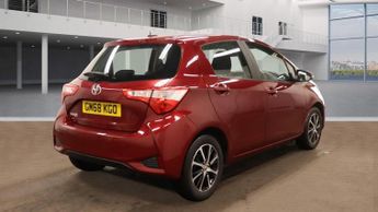 TOYOTA YARIS 1.5 VVT-i Icon Tech Hatchback 5dr Petrol CVT Euro 6 (111 ps)