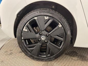 VAUXHALL Corsa Electric 50kWh SRi Premium Hatchback 5dr Electric Auto (136 ps)