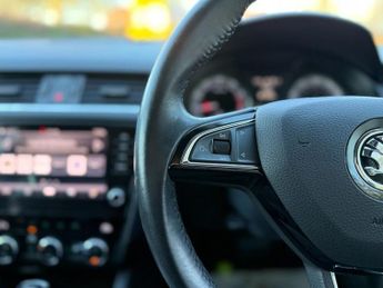 SKODA OCTAVIA 1.5 TSI GPF ACT SE L Hatchback 5dr Petrol DSG Euro 6 (s/s) (150 