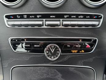 MERCEDES-BENZ C-CLASS 2.1 C220d AMG Line (Premium Plus) Saloon 4dr Diesel 7G-Tronic+ E