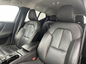 VOLVO XC40 2.0 T5 Inscription Pro SUV 5dr Petrol Auto AWD Euro 6 (s/s) (247