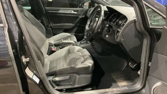 VOLKSWAGEN GOLF 2.0 TDI R-Line Hatchback 5dr Diesel DSG Euro 6 (s/s) (150 ps)