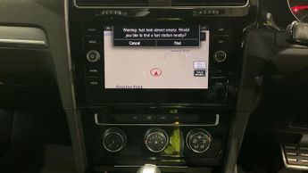 VOLKSWAGEN GOLF 2.0 TDI R-Line Hatchback 5dr Diesel DSG Euro 6 (s/s) (150 ps)