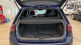 VOLKSWAGEN GOLF 2.0 TDI GTD Hatchback 5dr Diesel DSG Euro 6 (s/s) (184 ps)