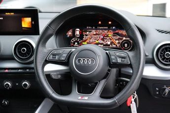 AUDI Q2 1.5 TFSI 35 BLACK EDITION S TRONIC