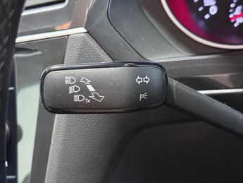 VOLKSWAGEN TIGUAN 2.0 TDI Match SUV 5dr Diesel DSG 4Motion Euro 6 (s/s) (190 ps)