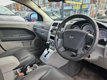 DODGE CALIBER AUTOMATIC 2.0 SXT Hatchback 5dr Petrol CVT (192 g/km, 154 bhp)