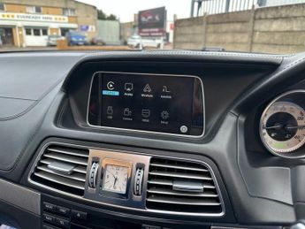 MERCEDES-BENZ E-CLASS 3.0 E400 AMG Sport Plus Cabriolet 2dr Petrol G-Tronic+ Euro 6 (s