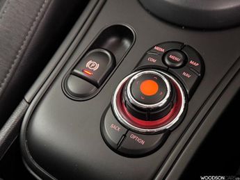 MINI COUNTRYMAN 1.5 7.6kWh GPF Cooper SE SUV 5dr Petrol Plug-in Hybrid Auto ALL4