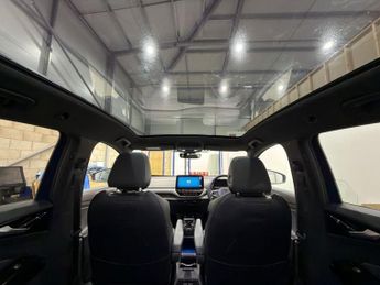 VOLKSWAGEN ID.5 Pro Performance 77kWh Style SUV 5dr Electric Auto (204 ps)