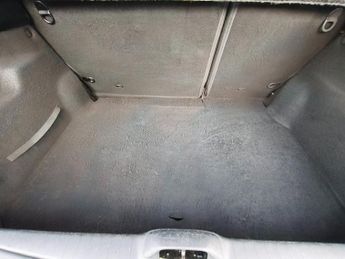 PEUGEOT 208 1.4 e-HDi Allure Hatchback 3dr Diesel EGC Euro 5 (s/s) (70 ps)