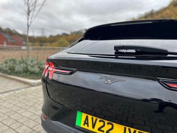 FORD MUSTANG MACH-E Extended Range 91kWh SUV 5dr Electric Automatic (294 ps)