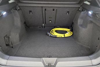 VOLKSWAGEN ID.4 Pure 52kWh Life SUV 5dr Electric Auto (148 ps)