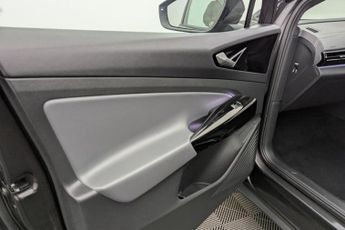 VOLKSWAGEN ID.4 Pure 52kWh Life SUV 5dr Electric Auto (148 ps)