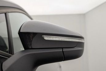 VOLKSWAGEN ID.4 Pure 52kWh Life SUV 5dr Electric Auto (148 ps)