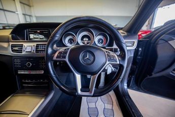 MERCEDES-BENZ E-CLASS 2.1 E220 BlueTEC AMG Night Edition Estate 5dr Diesel G-Tronic+ E