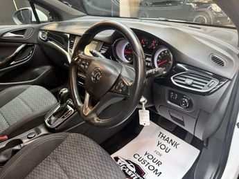 VAUXHALL ASTRA 1.6 CDTi BlueInjection SRi Hatchback 5dr Diesel Auto Euro 6 (136