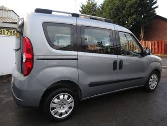 FIAT DOBLO 1.6 MultiJet MyLife Estate 5dr Diesel Manual (138 g/km, 105 bhp)
