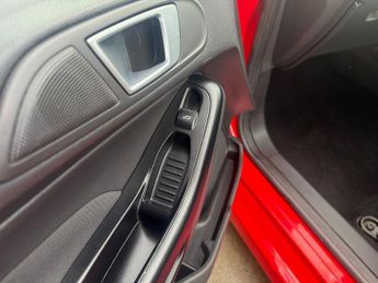 FORD FIESTA 1.0T ECOBOOST ZETEC S HATCHBACK PETROL MANUAL EURO 5 125 BHP