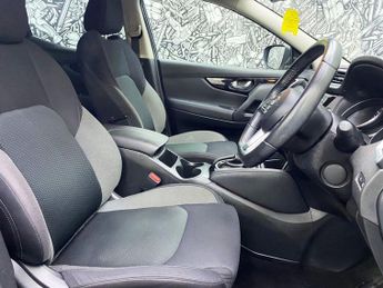 NISSAN QASHQAI 1.3 DIG-T N-Connecta SUV 5dr Petrol DCT Auto Euro 6 (s/s) (160 p