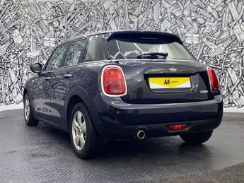 MINI HATCH 1.5 Cooper Classic Hatchback 5dr Petrol Manual Euro 6 (s/s) (136