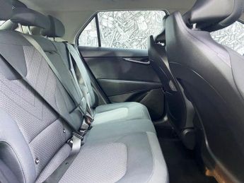 KIA NIRO 1.6h GDi 2 SUV 5dr Petrol Hybrid DCT Euro 6 (s/s) (139 bhp)