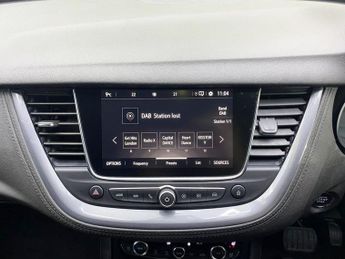 VAUXHALL GRANDLAND X 1.6 13.2kWh Elite Nav SUV 5dr Petrol Plug-in Hybrid Auto 4WD Eur
