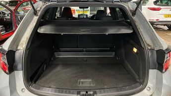 TOYOTA COROLLA 2.0 VVT-h Design Touring Sports 5dr Petrol Hybrid CVT Euro 6 (s/