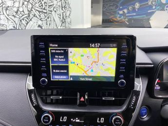 TOYOTA COROLLA 2.0 VVT-h Design Touring Sports 5dr Petrol Hybrid CVT Euro 6 (s/