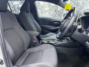 TOYOTA COROLLA 2.0 VVT-h Design Touring Sports 5dr Petrol Hybrid CVT Euro 6 (s/