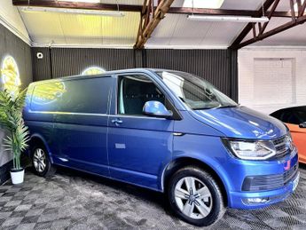 VOLKSWAGEN TRANSPORTER 2.0 TSI T30 BlueMotion Tech Highline Panel Van 5dr Petrol DSG FW