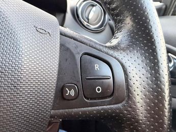 RENAULT ZOE R110 41kWh Dynamique Nav Hatchback 5dr Electric Auto (107 bhp)